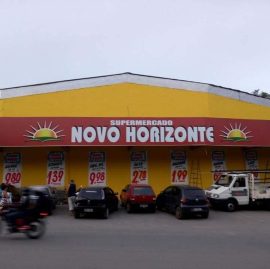 Fachada PVC e Placa em Lona