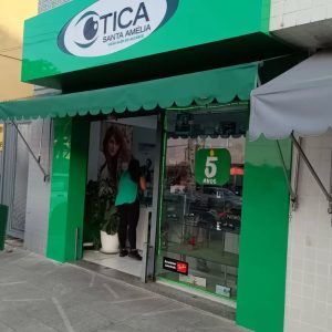 Fachada em ACM com toldo e Placa Principal